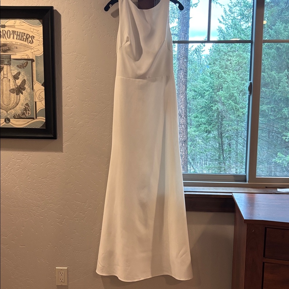 JJs House modern classic simple bridal gown, white, L, NWT - Picture 4 of 14